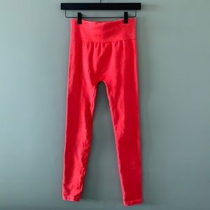 Nikibiki leggings, vintage fiesta. One size.
